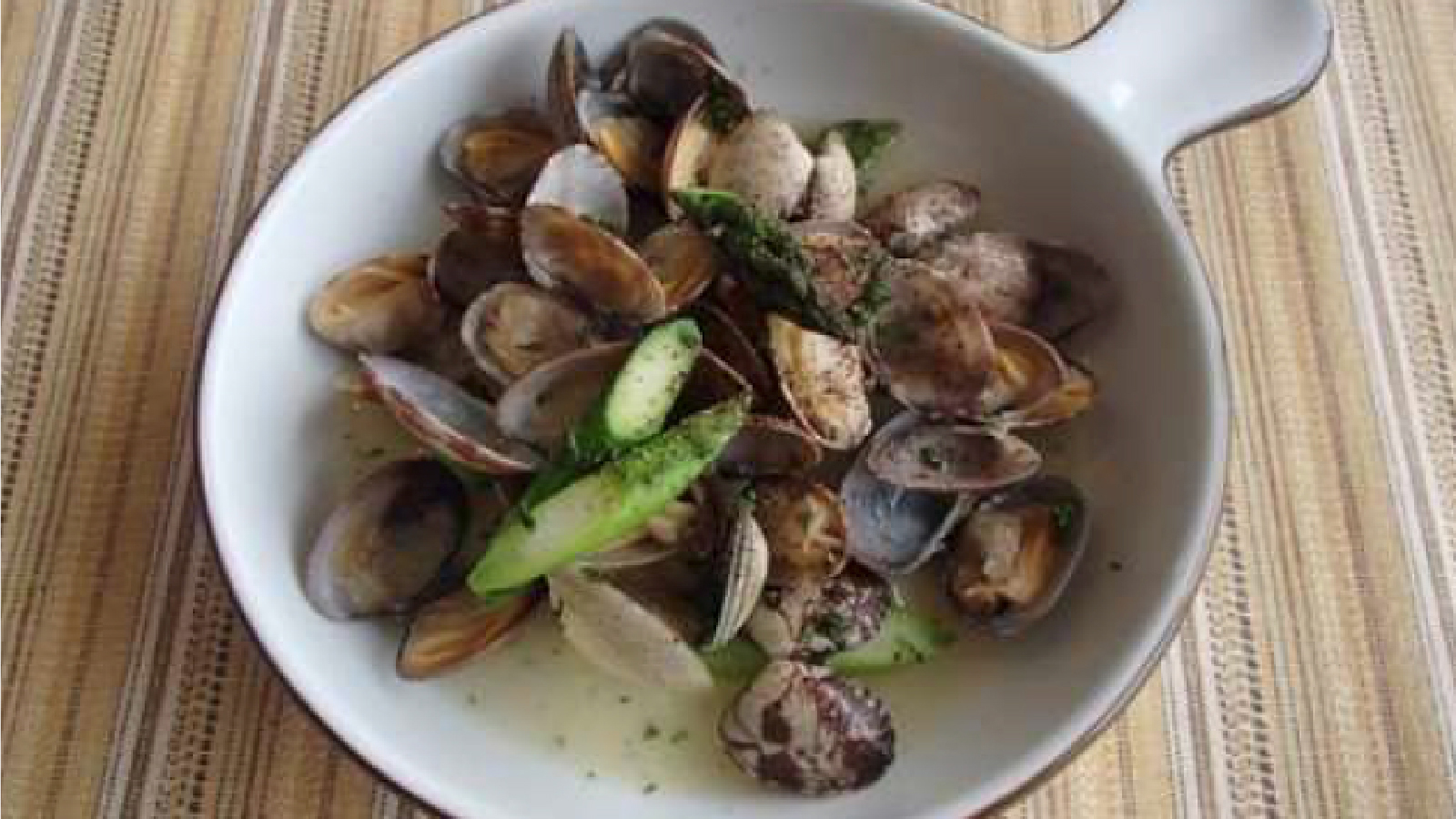 あさりとアスパラガスのバター風味