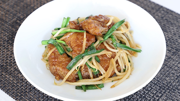 シビ辛ニラレバ炒め