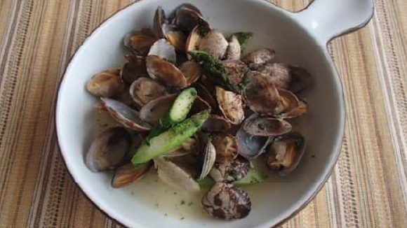 あさりとアスパラガスのバター風味